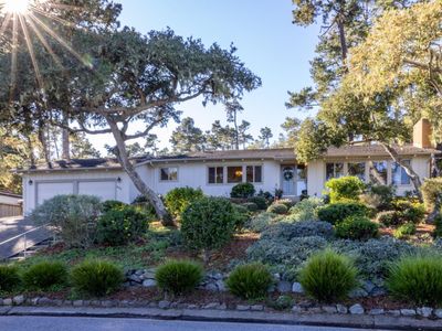 691 Fernwood Ave