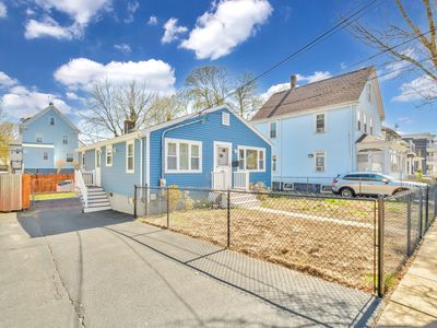 23 Caton St
