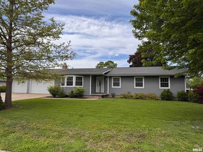 Property at 834 E Franklin St, Macomb, IL