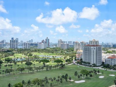 20379 W Country Club Dr APT 2535