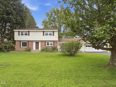 Property at 1015 Tomahawk Trail, Scotia, NY