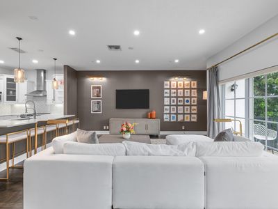 1950 Presidential Way #11