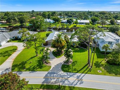 1310 NW Lakeside Trl