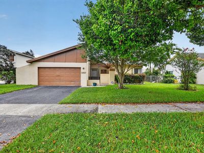 3857 NW 1st Place
