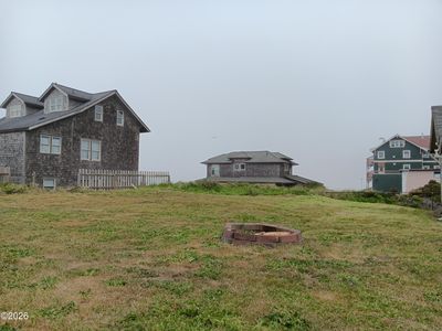 213 NW Cliff St