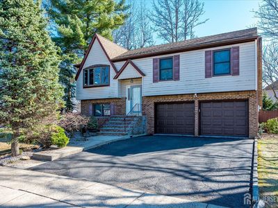 1 Sandalwood Dr