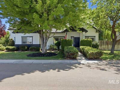 1827 W Lotus Ponds Ct