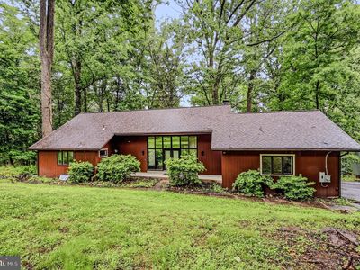 Property at 646 Woodview Dr, Hockessin, DE