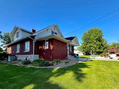Property at 990 E Vincennes St, Linton, IN