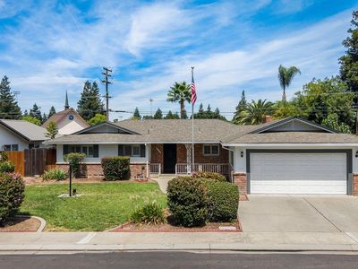 1009 Durant St