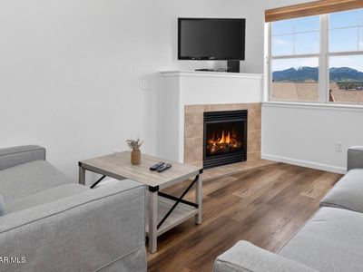 101 Waterside Court #305