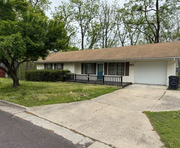 513 Parkade Blvd