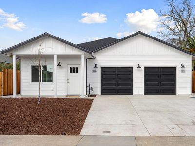 311-309 Lampasas Ave