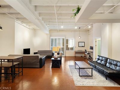 312 W 5th St