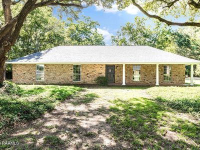 405 Macarthur Rd