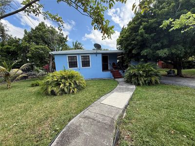 3102 NW 31st St