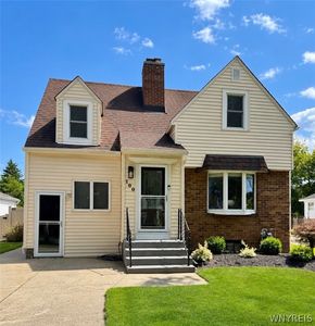 100 Woodcrest Dr