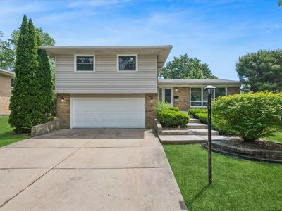 15209 Linden Dr