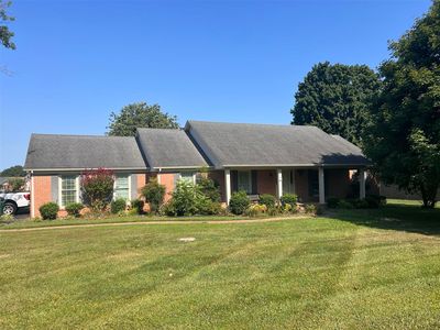 2727 Carriage Hill Dr