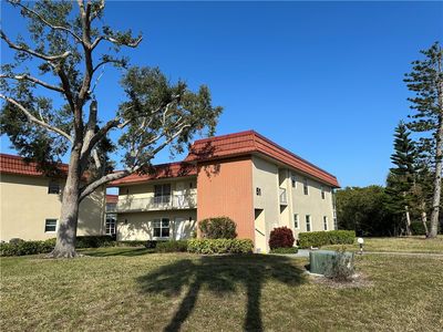 51 Woodland Dr APT 102