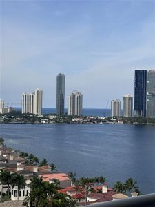4000 Island Blvd APT 1804