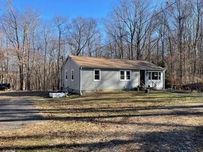273 Quaker Ln