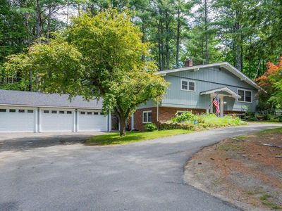 17 Apple Tree Lane