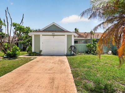 1434 SE Larkwood Circle