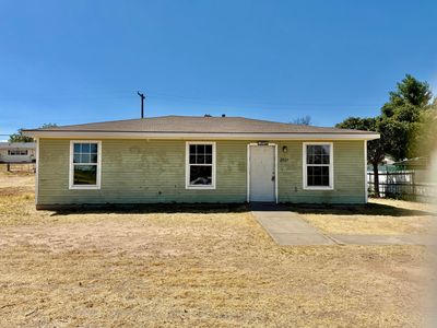 2821 Oak Dr
