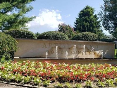 10 Artist Lake Drive