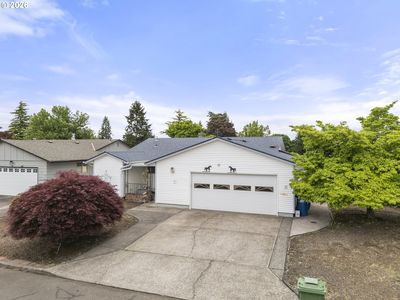 Property at 810 S Columbia Dr, Woodburn, OR