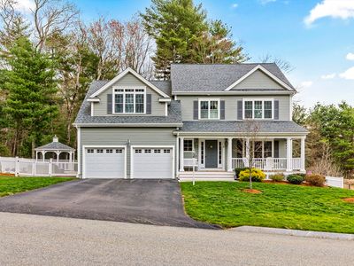 4 Brookmeadow Ln