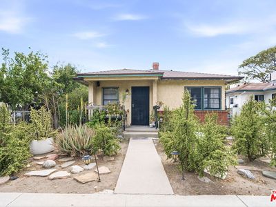 2018 W Glenoaks Blvd