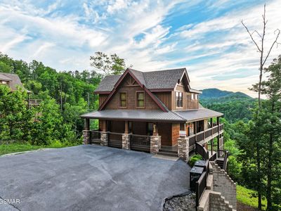 2344 Coopers Hawk Way
