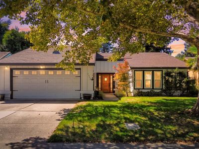 2090 Pebblewood Dr
