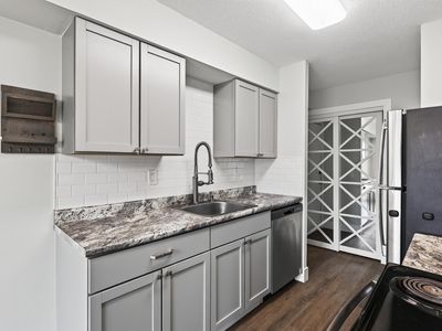 810 6th St S APT 1