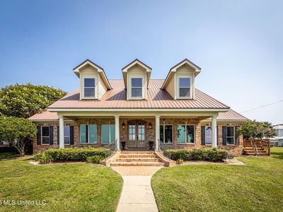 435 E Beach Dr