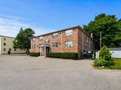 32 Bradford St