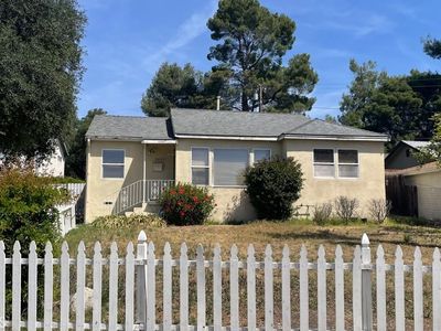 2637 Mayfield Ave
