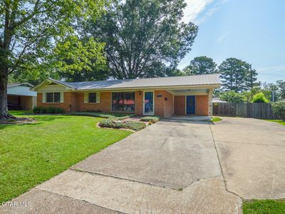 90 Chickasaw Dr