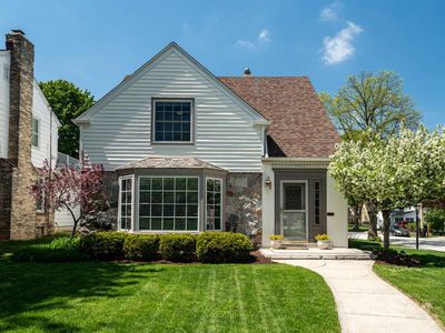 2577 North 89th STREET