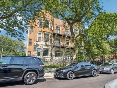 5016 S King Dr APT 3W