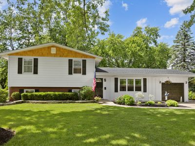 586 Aztec Dr