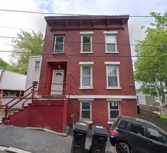 96 Hanover St