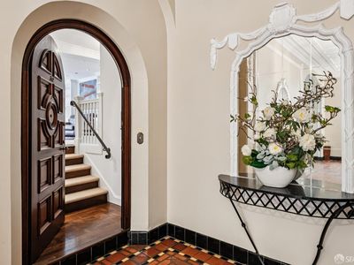 2100 Green St APT 102
