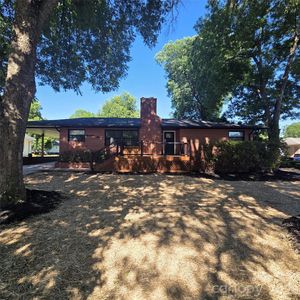 1913 S Main St