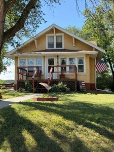 100 E 16th Ave