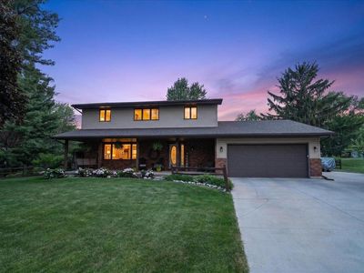 6685 Winding Way