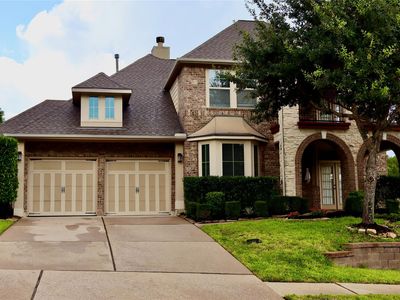 1041 Cedar Forest Dr