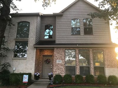 4240 Towne Lake Ct